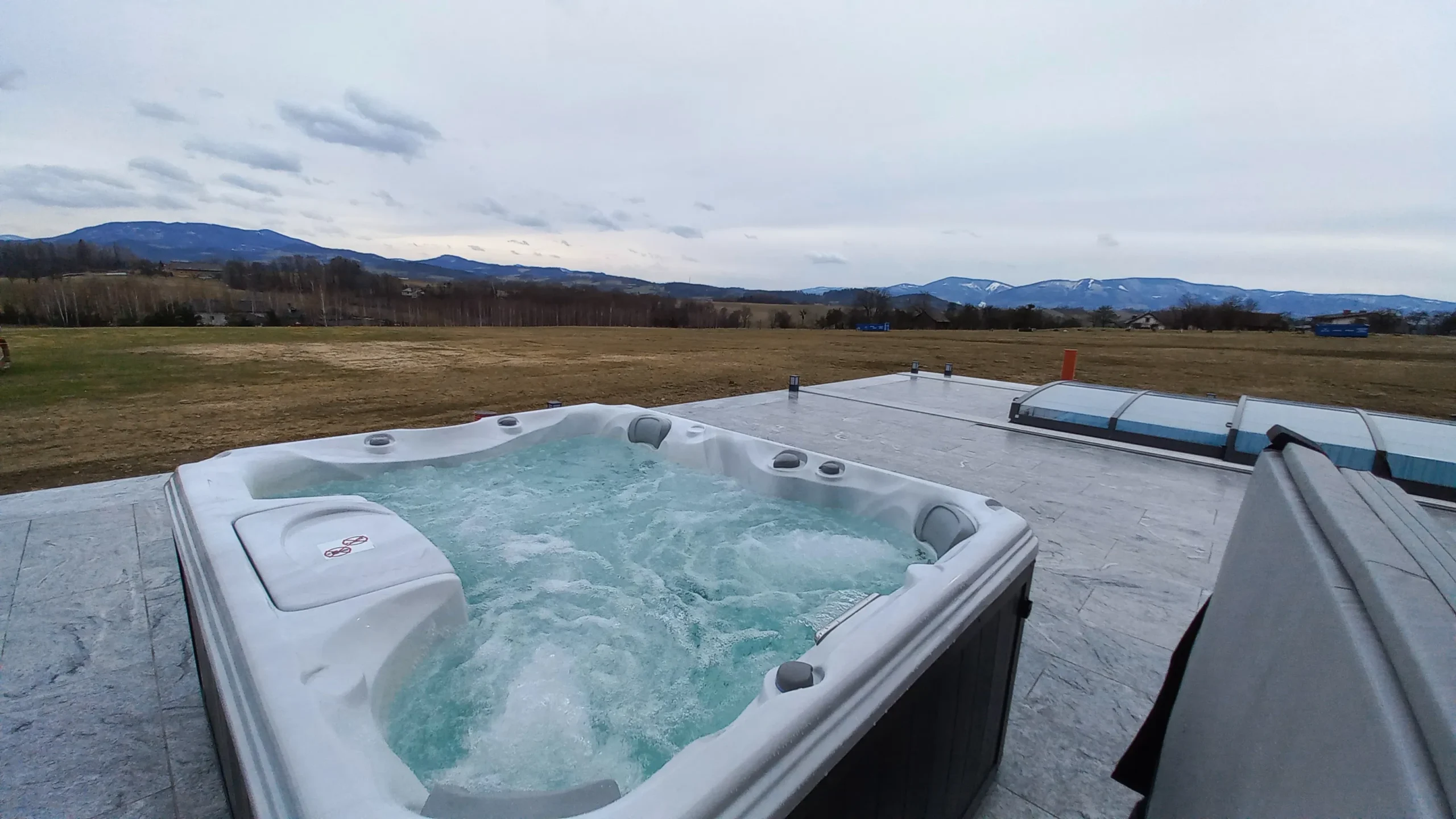 Realizacja jacuzzi Montclair