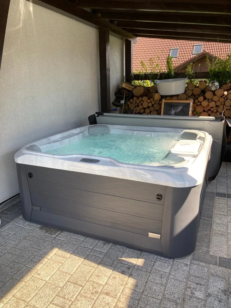 Realizacja jacuzzi Prado